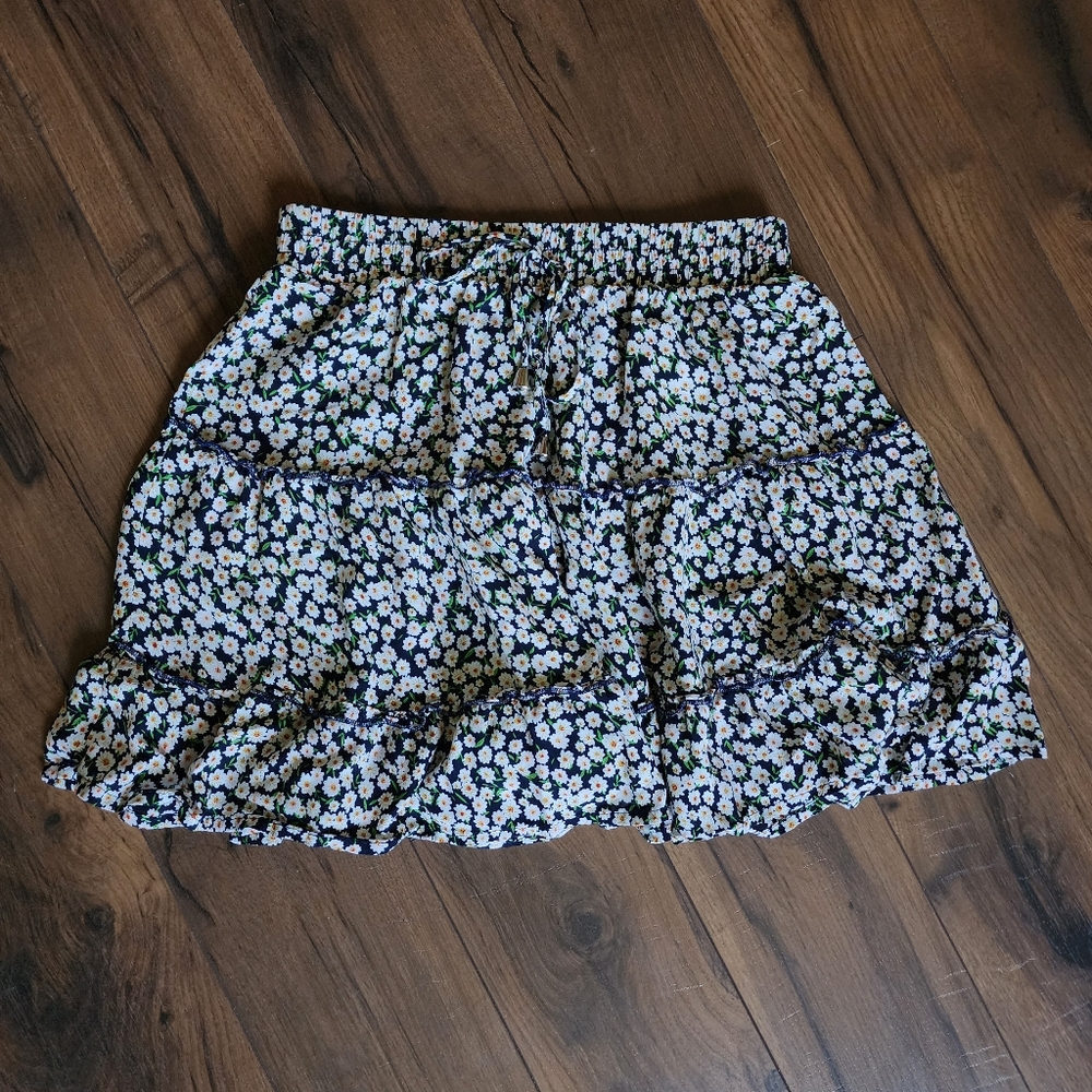 Floral Tiered Mini Skirt 🏵